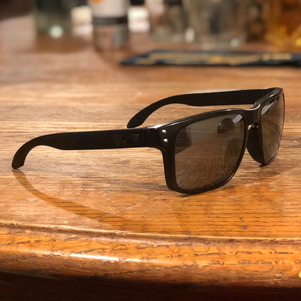 Polarized Oakley Holbrook Sunglasses (Matte Black)